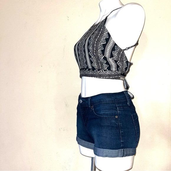 Fashion on earth by Dry Goods cotton black and white print high neck halter top - Picture 10 of 10